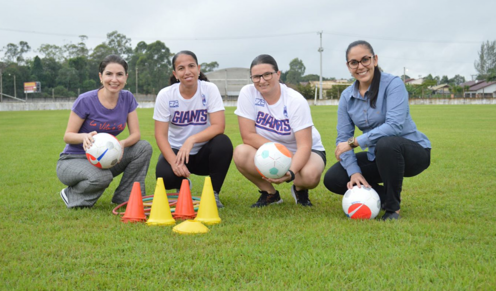 Escolinha de Futebol para Meninas encerra atividades de 2021 com  confraternização - Cocal 360